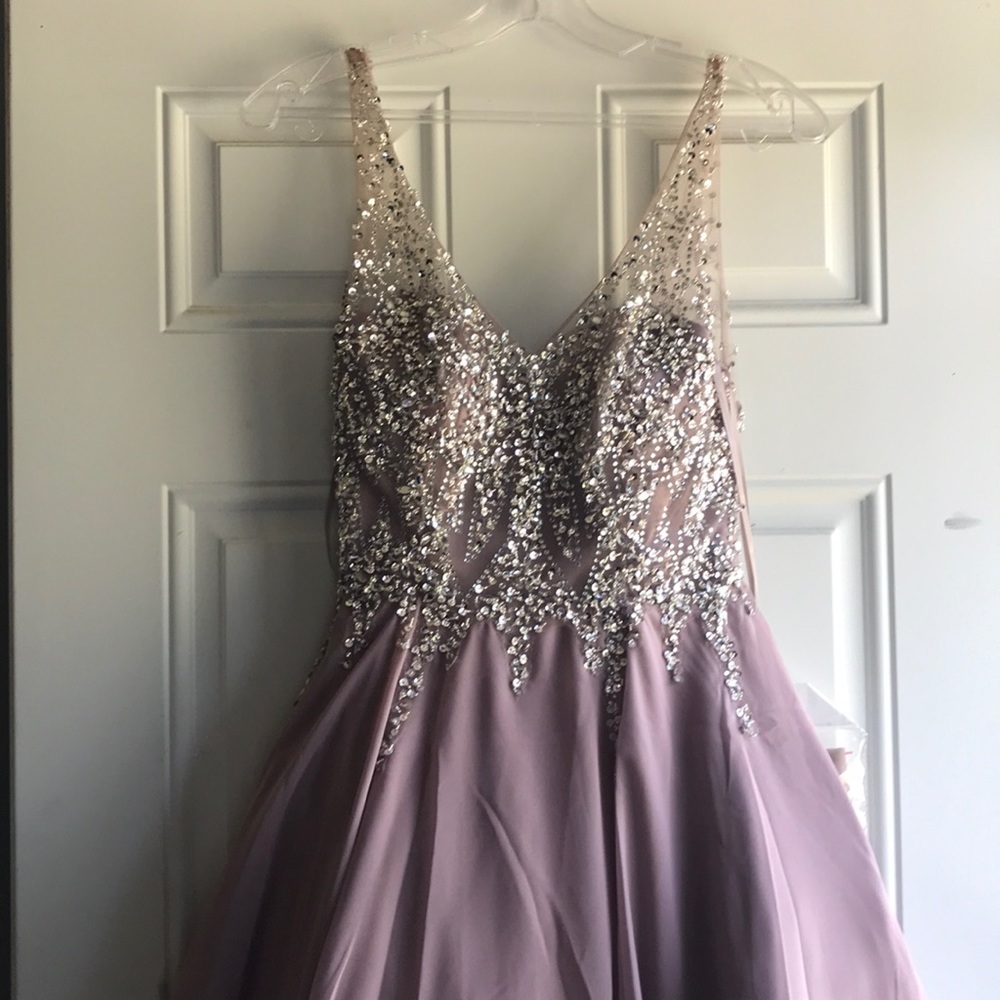 NWT‼️GIVE ME OFFERS! Mauve short dress.